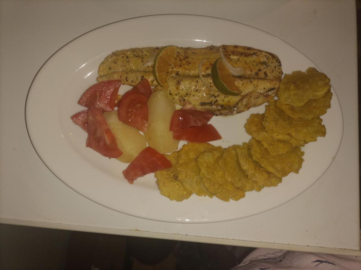 Hostal Y Restaurante Los Tecales La Coca エクステリア 写真